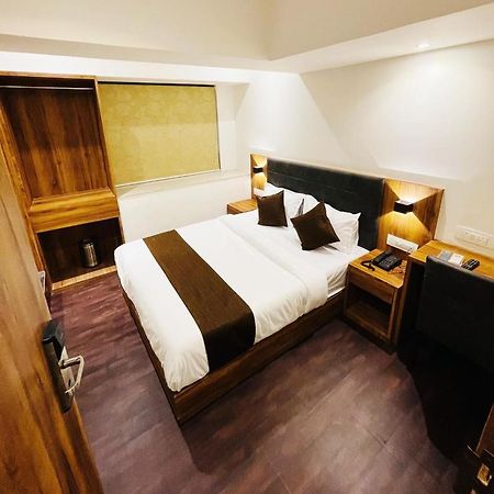 Hotel Hilton Suites Mumbai Exteriör bild